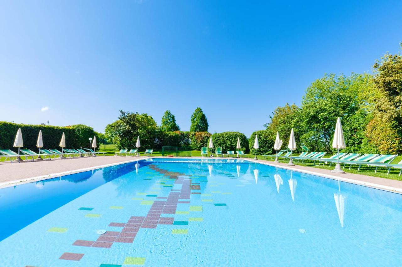 Aparthotel Golf Residenza Peschiera del Garda Exterior foto
